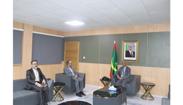 Le ministre de la Défense reçoit l’ambassadeur d’Iran Le ministre de la Défense reçoit l’ambassadeur d’Iran