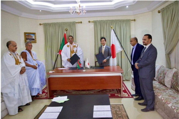 L’ambassade nippone à Nouakchott accorde un don pour réhabiliter l’école n°1 de Chinguetti L’ambassade nippone à Nouakchott accorde un don pour réhabiliter l’école n°1 de Chinguetti