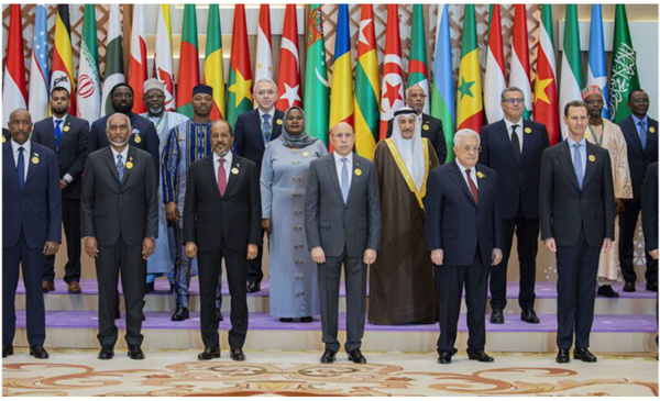 Le Président de la République au Sommet arabo-musulman de Riyad: «Le sommet confirme notre volonté de redoubler d’efforts pour mettre fin à l’agression contre les peuples palestinien et libanais» Le Président de la République au Sommet arabo-musulman de Riyad: «Le sommet confirme notre volonté de redoubler d’efforts pour mettre fin à l’agression contre les peuples palestinien et libanais»