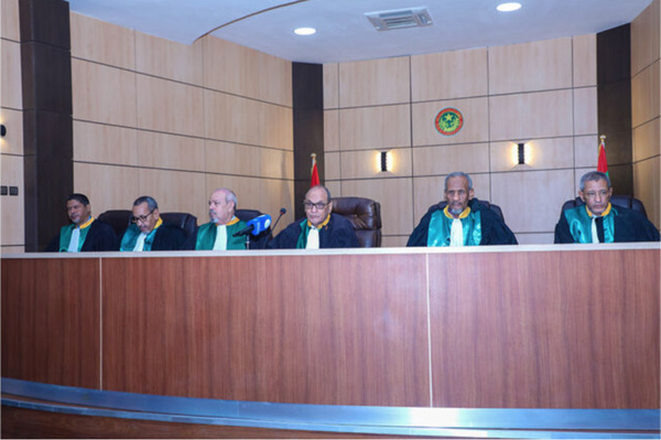 Prestation de serment d’un nouveau membre de la Commission de l’Autorité de régulation multisectorielle Prestation de serment d’un nouveau membre de la Commission de l’Autorité de régulation multisectorielle