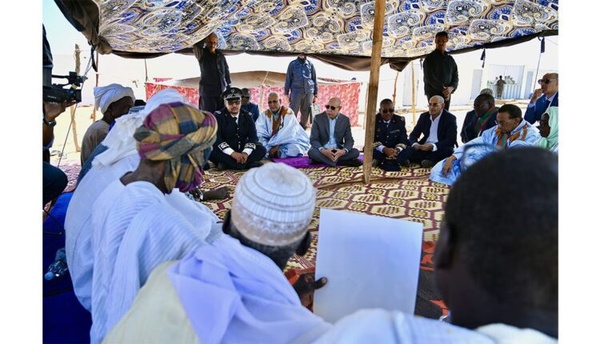 Le Président de la République visite un centre d’hébergement pour les citoyens des inondations à Rosso Le Président de la République visite un centre d’hébergement pour les citoyens des inondations à Rosso