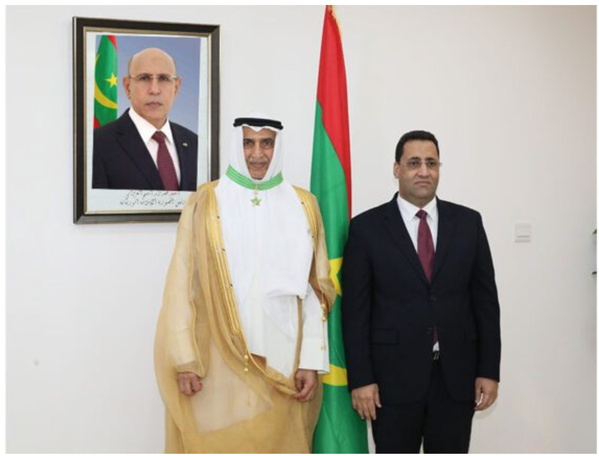 Au nom du Président de la République, le Premier ministre décore le directeur général président du Conseil d’administration du FADES Au nom du Président de la République, le Premier ministre décore le directeur général président du Conseil d’administration du FADES