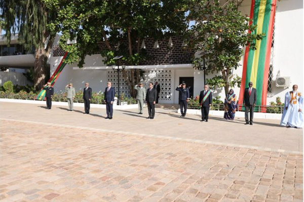 Le Président de la République préside la cérémonie de levée de couleurs Le Président de la République préside la cérémonie de levée de couleurs