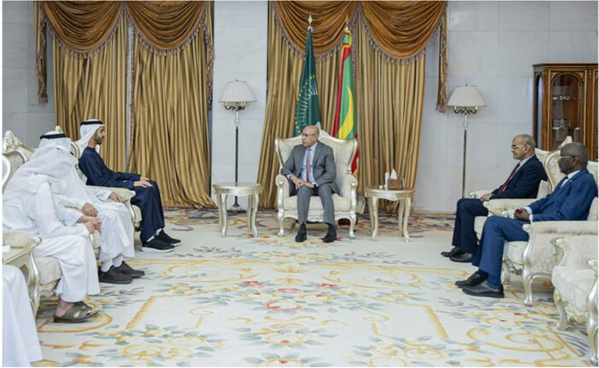 Le Président de la République reçoit le ministre d’état émirati des affaires étrangères Le Président de la République reçoit le ministre d’état émirati des affaires étrangères