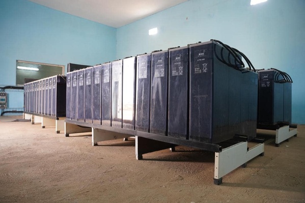 Le Délégué général de Taazour supervise l’inauguration d’une centrale hybride dans le village de Mbeidi Assagha Le Délégué général de Taazour supervise l’inauguration d’une centrale hybride dans le village de Mbeidi Assagha