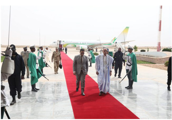 Le Président de la République regagne Nouakchott en provenance de Chinguetti après avoir supervisé l’ouverture de la 13ème édition du Festival des Cités du Patrimoine Le Président de la République regagne Nouakchott en provenance de Chinguetti après avoir supervisé l’ouverture de la 13ème édition du Festival des Cités du Patrimoine