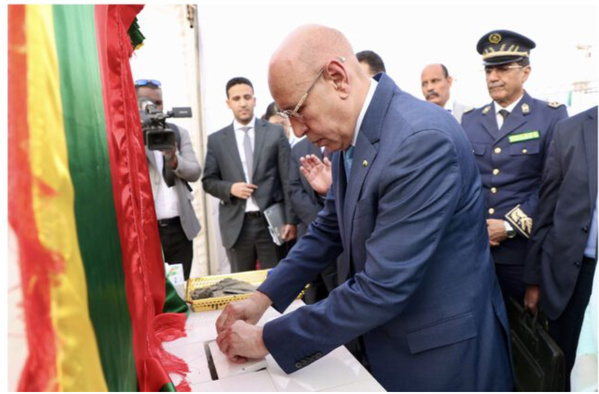 Le Président de la République pose la première pierre du projet d’assainissement de Nouakchott (Pôle A) Le Président de la République pose la première pierre du projet d’assainissement de Nouakchott (Pôle A)