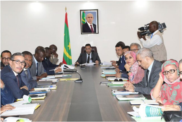 Réunion du comité ministériel conjoint chargé de superviser la stratégie pour une croissance accélérée et une prospérité partagée Réunion du comité ministériel conjoint chargé de superviser la stratégie pour une croissance accélérée et une prospérité partagée