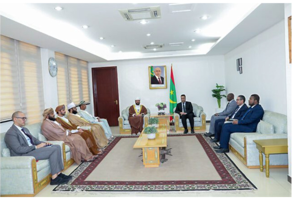 Le Premier ministre reçoit le ministre des Awqaf et des affaires religieuses d’Oman Le Premier ministre reçoit le ministre des Awqaf et des affaires religieuses d’Oman