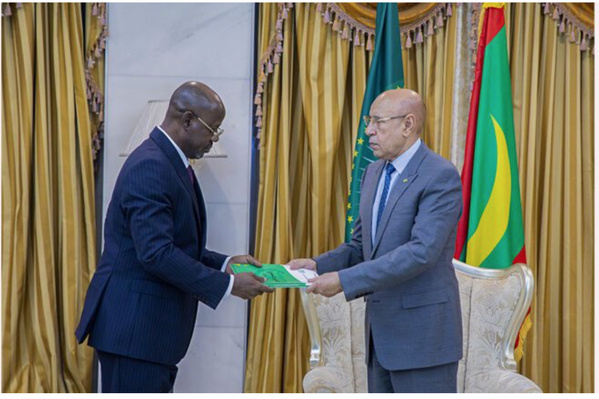 Le président de la République reçoit le rapport du mécanisme national de prévention de la torture pour les années 2023-2024. Le président de la République reçoit le rapport du mécanisme national de prévention de la torture pour les années 2023-2024.