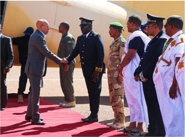 Arrivée du Président de la République à Aïoun Arrivée du Président de la République à Aïoun