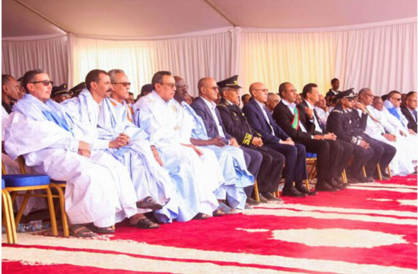 Le Président de la République supervise la pose de la première pierre des deuxième et troisième phases du projet d’extension du réseau de télécommunications dans les zones frontalières Le Président de la République supervise la pose de la première pierre des deuxième et troisième phases du projet d’extension du réseau de télécommunications dans les zones frontalières