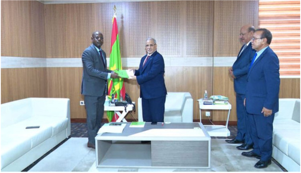 Le président de l’Assemblée nationale reçoit le rapport du Mécanisme national de prévention de la torture pour les années 2023-2024. Le président de l’Assemblée nationale reçoit le rapport du Mécanisme national de prévention de la torture pour les années 2023-2024.