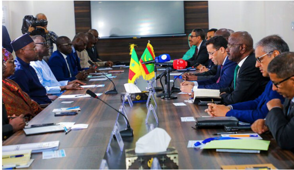 Le premier ministre co-préside avec son homologue sénégalais une séance de travail Le premier ministre co-préside avec son homologue sénégalais une séance de travail