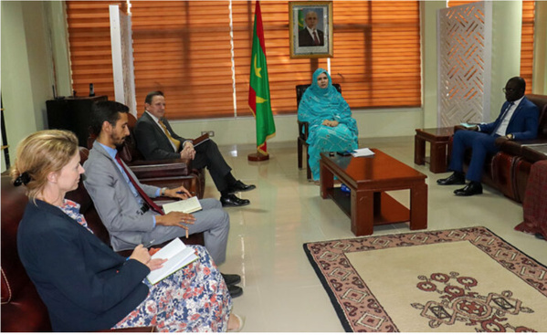La ministre du Commerce reçoit le chargé d’Affaires à l’ambassade des USA La ministre du Commerce reçoit le chargé d’Affaires à l’ambassade des USA