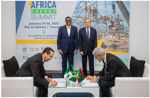 Le Président de la République et Président de l’Union africaine supervise la signature d’un accord de financement de 24 millions de dollars entre notre pays et la BAD Le Président de la République et Président de l’Union africaine supervise la signature d’un accord de financement de 24 millions de dollars entre notre pays et la BAD