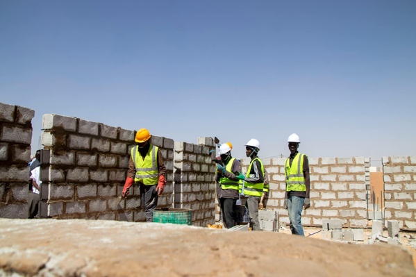 Programme Taazour : visite du premier ministre en compagnie du délégué général Programme Taazour : visite du premier ministre en compagnie du délégué général