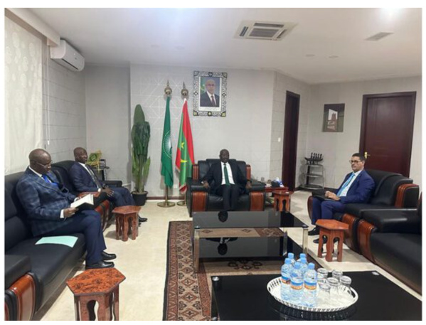 Le ministre des affaires étrangères reçoit l’ambassadeur du Mali Le ministre des affaires étrangères reçoit l’ambassadeur du Mali