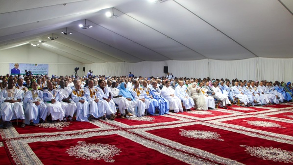 Taazour : le Président de la République supervise le lancement du programme " Développement des villes ” Taazour : le Président de la République supervise le lancement du programme " Développement des villes ”