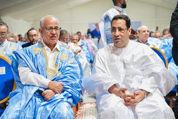 Taazour : le Président de la République supervise le lancement du programme " Développement des villes ” Taazour : le Président de la République supervise le lancement du programme " Développement des villes ”