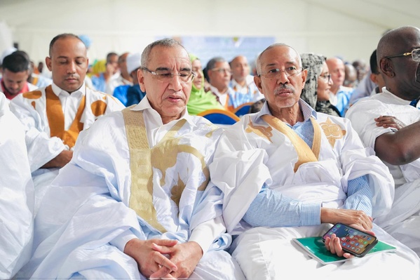 Taazour : le Président de la République supervise le lancement du programme " Développement des villes ” Taazour : le Président de la République supervise le lancement du programme " Développement des villes ”