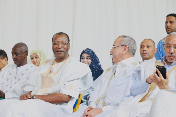 Taazour : le Président de la République supervise le lancement du programme " Développement des villes ” Taazour : le Président de la République supervise le lancement du programme " Développement des villes ”