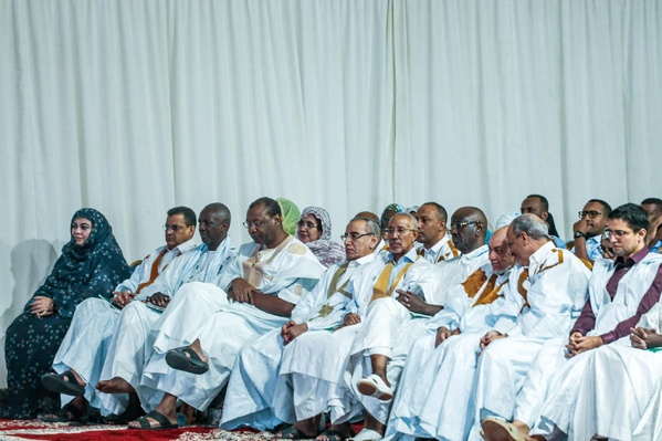 Taazour : le Président de la République supervise le lancement du programme " Développement des villes ” Taazour : le Président de la République supervise le lancement du programme " Développement des villes ”