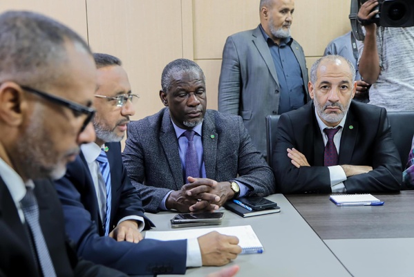 Le Délégué Général à la Solidarité Nationale félicite le patronat mauritanien pour sa prompte réponse à l’appel du Président de la République Le Délégué Général à la Solidarité Nationale félicite le patronat mauritanien pour sa prompte réponse à l’appel du Président de la République