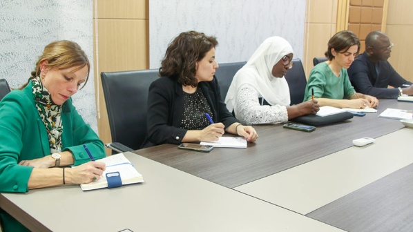 Le délégué général de Taazour s’entretient avec une délégation de la BM Le délégué général de Taazour s’entretient avec une délégation de la BM