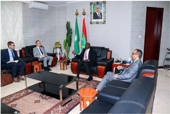 Le ministre des Affaires étrangères reçoit l’ambassadeur de Russie Le ministre des Affaires étrangères reçoit l’ambassadeur de Russie