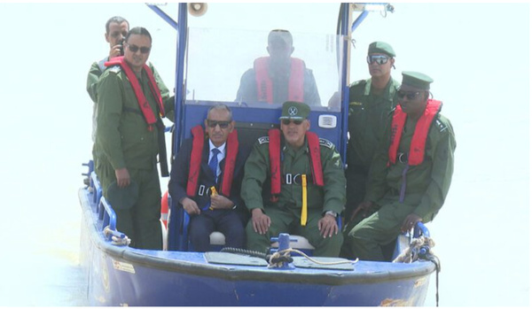 Le chef d’état-major de la gendarmerie nationale inspecte le point de passage de la ville de Rosso Le chef d’état-major de la gendarmerie nationale inspecte le point de passage de la ville de Rosso