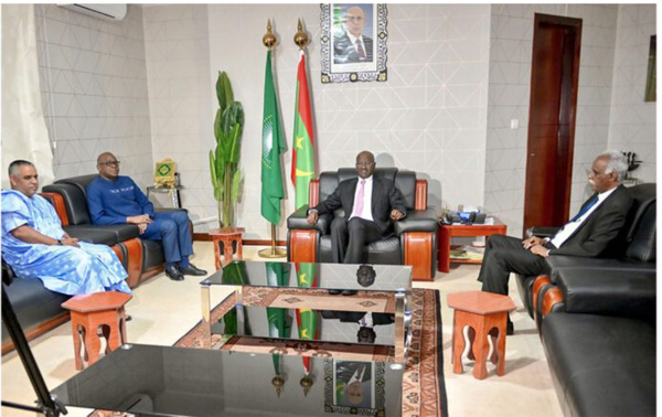 Le ministre des affaires étrangères reçoit l’ambassadeur de la République de Côte d’Ivoire Le ministre des affaires étrangères reçoit l’ambassadeur de la République de Côte d’Ivoire