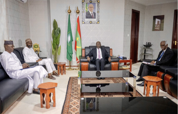 Le ministre des affaires étrangères reçoit le chargé d’affaires de l’ambassade du Sénégal Le ministre des affaires étrangères reçoit le chargé d’affaires de l’ambassade du Sénégal