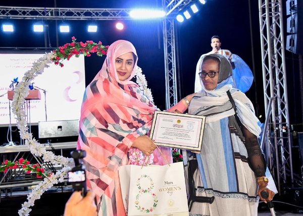 La Première Dame préside la cérémonie de commémoration de la journée internationale de la femme La Première Dame préside la cérémonie de commémoration de la journée internationale de la femme