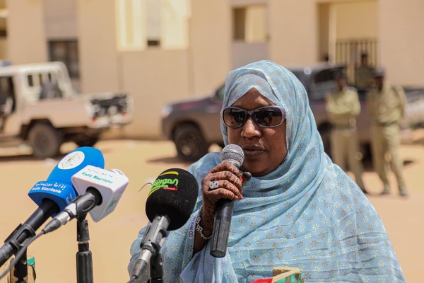 Le délégué général à la Solidarité nationale et le ministre de l’Agriculture visitent le salon agricole de Kiffa Le délégué général à la Solidarité nationale et le ministre de l’Agriculture visitent le salon agricole de Kiffa