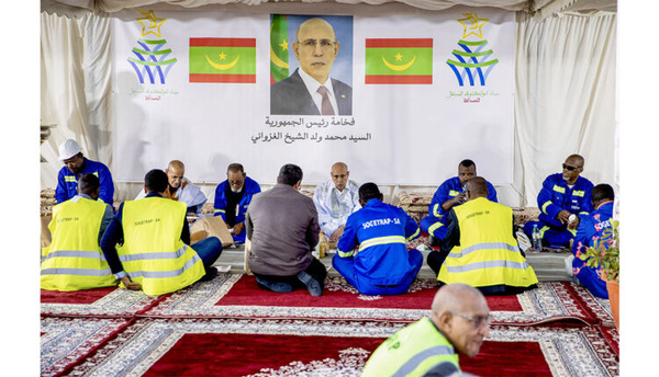 Le Président de la République offre un Iftar en l’honneur des dockers du Port Autonome de Nouakchott Le Président de la République offre un Iftar en l’honneur des dockers du Port Autonome de Nouakchott
