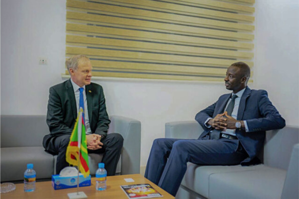 Le ministre des mines s’entretient avec l’ambassadeur d’Allemagne Le ministre des mines s’entretient avec l’ambassadeur d’Allemagne