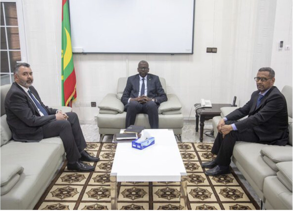 Le Ministre en charge du budget reçoit le représentant résident du FMI Le Ministre en charge du budget reçoit le représentant résident du FMI