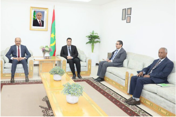 Le Premier ministre reçoit le chargé d’affaires à l’ambassade du Soudan
