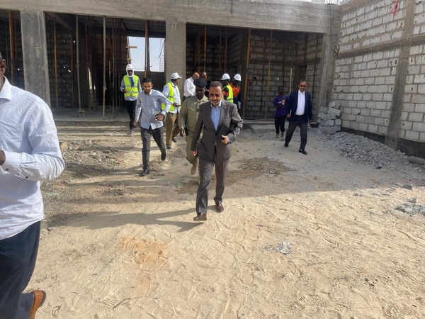 Taazour : le délégué général à la solidarité nationale et la lutte contre l’exclusion poursuit ses visites aux ateliers des projets d’infrastructures éducatives dans les différentes moughataas de Nouakchott Taazour : le délégué général à la solidarité nationale et la lutte contre l’exclusion poursuit ses visites aux ateliers des projets d’infrastructures éducatives dans les différentes moughataas de Nouakchott