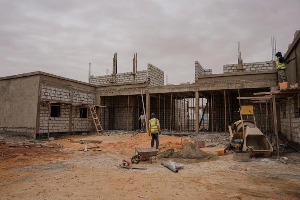 Taazour : Lors de sa visite aux chantiers du Programme d’urgence pour le développement de Nouakchott, le Premier ministre insiste sur la nécessité d’achever les travaux dans les délais impartis Taazour : Lors de sa visite aux chantiers du Programme d’urgence pour le développement de Nouakchott, le Premier ministre insiste sur la nécessité d’achever les travaux dans les délais impartis