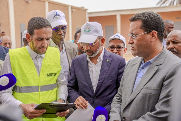 Taazour : Lors de sa visite aux chantiers du Programme d’urgence pour le développement de Nouakchott, le Premier ministre insiste sur la nécessité d’achever les travaux dans les délais impartis Taazour : Lors de sa visite aux chantiers du Programme d’urgence pour le développement de Nouakchott, le Premier ministre insiste sur la nécessité d’achever les travaux dans les délais impartis