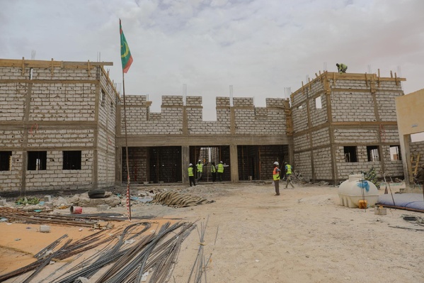 Taazour : Lors de sa visite aux chantiers du Programme d’urgence pour le développement de Nouakchott, le Premier ministre insiste sur la nécessité d’achever les travaux dans les délais impartis Taazour : Lors de sa visite aux chantiers du Programme d’urgence pour le développement de Nouakchott, le Premier ministre insiste sur la nécessité d’achever les travaux dans les délais impartis