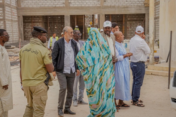 Taazour : Lors de sa visite aux chantiers du Programme d’urgence pour le développement de Nouakchott, le Premier ministre insiste sur la nécessité d’achever les travaux dans les délais impartis Taazour : Lors de sa visite aux chantiers du Programme d’urgence pour le développement de Nouakchott, le Premier ministre insiste sur la nécessité d’achever les travaux dans les délais impartis