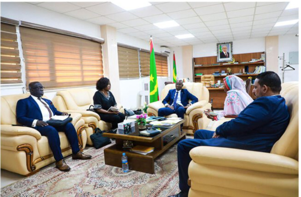 Le ministre de l’Habitat reçoit une délégation de l’association africaine des agences d’exécution des Travaux d’utilité publique Le ministre de l’Habitat reçoit une délégation de l’association africaine des agences d’exécution des Travaux d’utilité publique