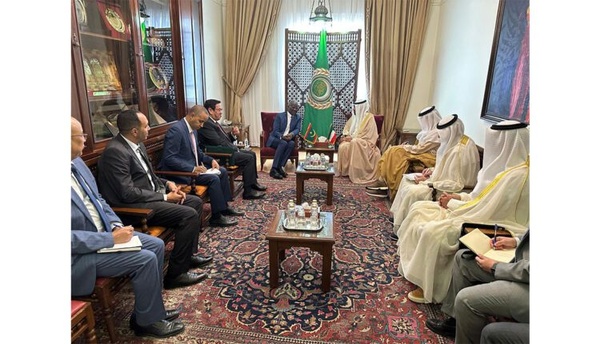 Le ministre des Affaires étrangères s’est entretenu avec le ministre koweïtien des Affaires étrangères Le ministre des Affaires étrangères s’est entretenu avec le ministre koweïtien des Affaires étrangères