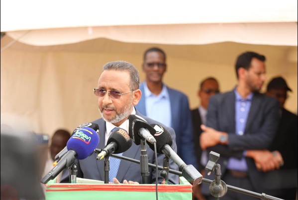 Taazour : le délégué général à la solidarité nationale supervise le lancement de la première phase du programme “Tameer” dans la moughataa de Toujounine