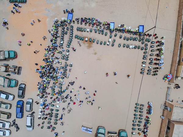 Taazour : le délégué général à la solidarité nationale supervise le lancement de la première phase du programme “Tameer” dans la moughataa de Toujounine Taazour : le délégué général à la solidarité nationale supervise le lancement de la première phase du programme “Tameer” dans la moughataa de Toujounine