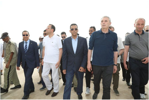 Le ministre de la Pêche et son homologue turc visitent le marché aux poissons de Nouakchott