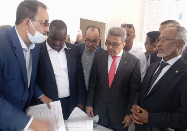 Le ministre de la santé inspecte un certain nombre de structures sanitaires à Nouadhibou